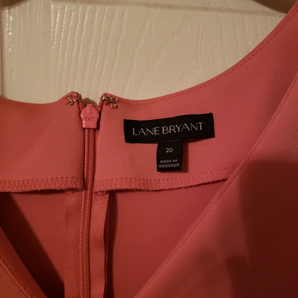 Fluted Ruffle Sheath Dress - Picture 3 of 3